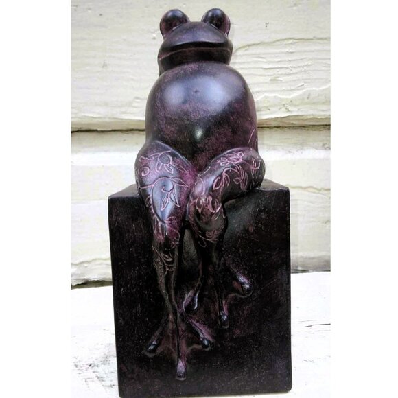 Whimsical Carved Stained Wood Reclining Frog with Carved Vines Sculpture - Picture 2 of 9